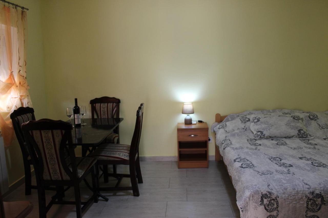 Apartmani Franovic Tivat Exterior foto