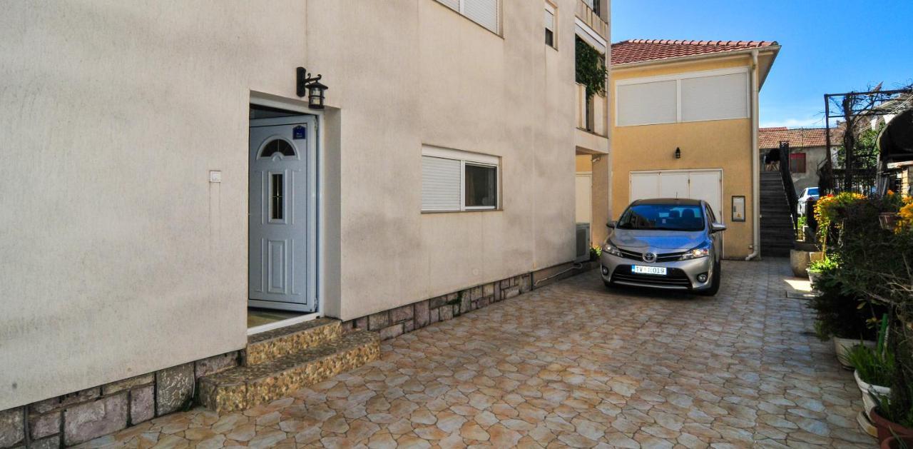 Apartmani Franovic Tivat Exterior foto